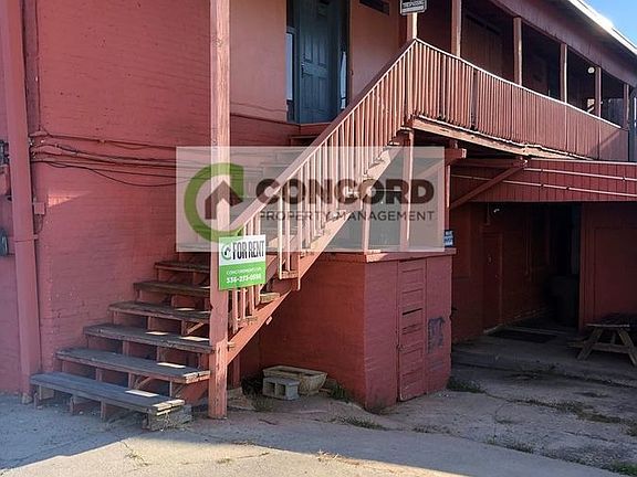 3rd image of 1833 Spring Garden St #F