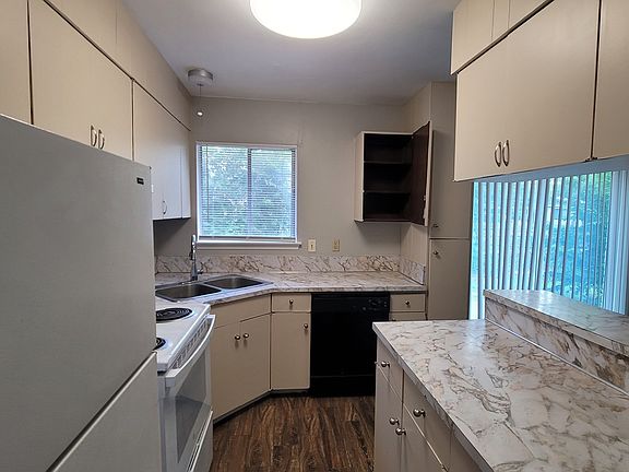 4th image of 521/523 Southtrail Drive