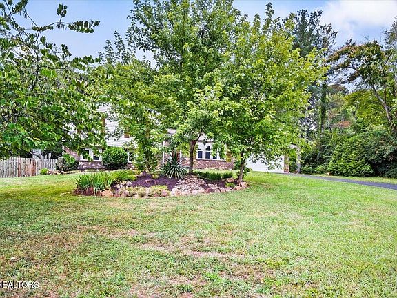 4th image of 11523 Foxford Dr