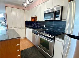 1 Valhalla Inn Rd #1009, Toronto, ON M9B1S9