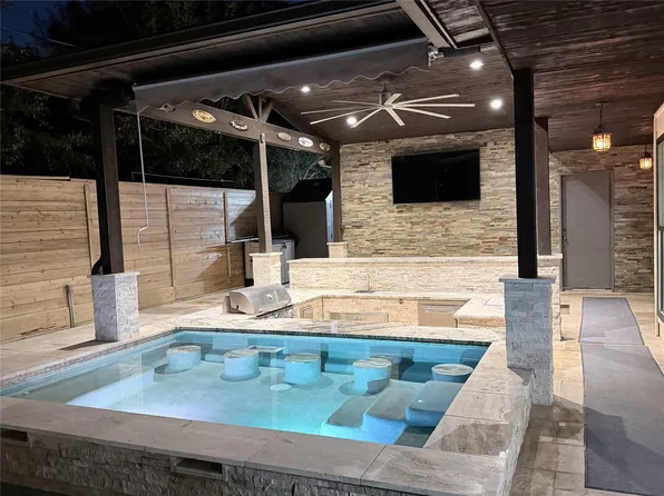 8006 Northbridge Cir, Spring, TX 77379