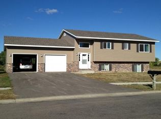 1203 Canoga Park Dr #2, Marshall, MN 56258