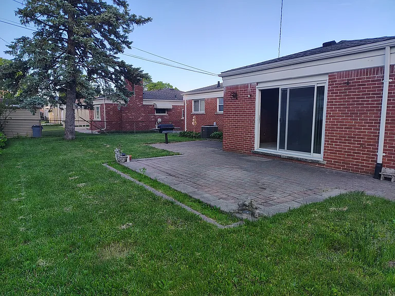 4541 Marlow Dr — Photo 9