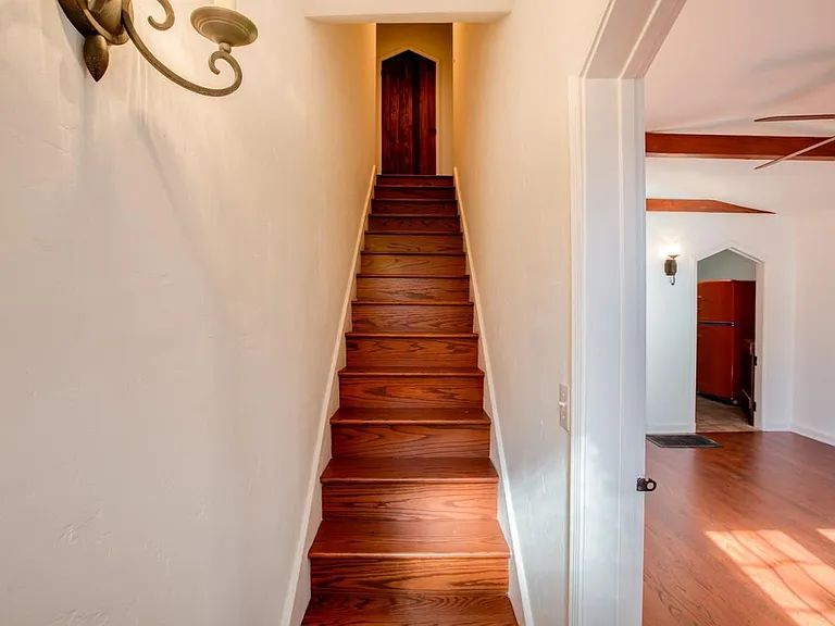 1330 N Formosa Ave — Photo 13