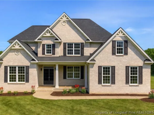 530 Swan Island Ct, Fayetteville, NC 28311