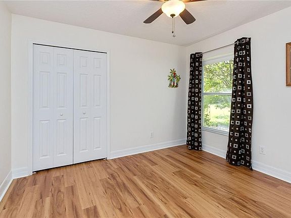 4th image of 12501 Leatherleaf Dr