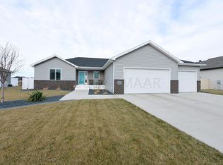 6389 Osgood Pkwy S, Fargo, ND 58104