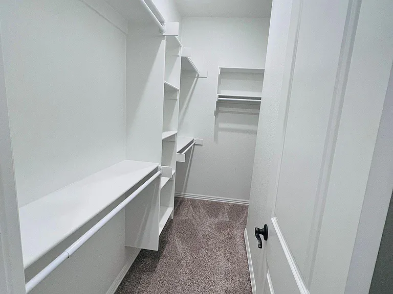 601 Holly St — Photo 13