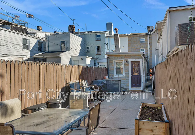 232 S Castle St — Photo 22