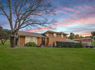 1617 Flora Ln NW, Roanoke, VA 24017