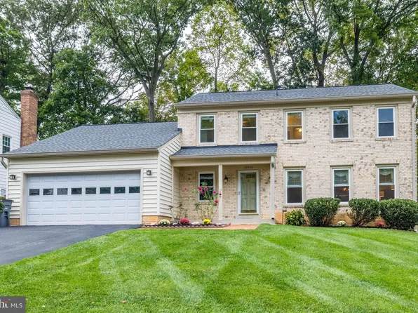 10745 John Turley Pl, Fairfax, VA 22032