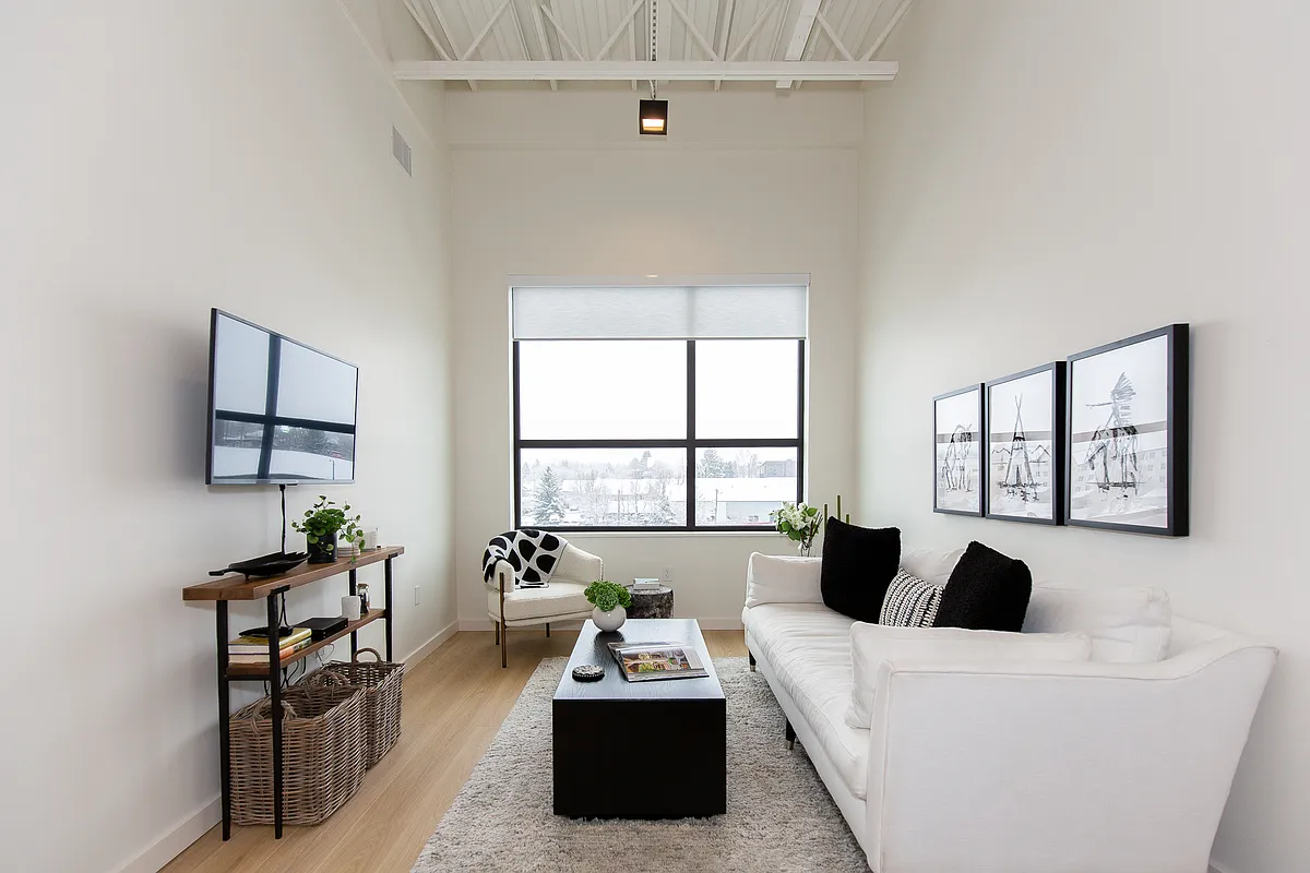 Building Photo - 515 W Aspen St #301