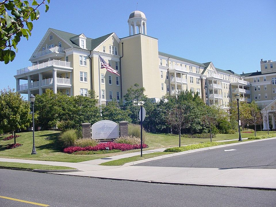 Beautiful Condo Across from the Atlantic Ocean