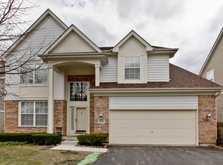 1926 Olympic Dr, Vernon Hills, IL 60061