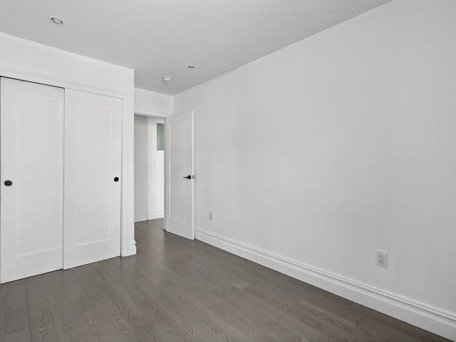 18 Avenue A — Photo 4