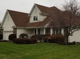 8847 Verbena Dr, Saint John, IN 46373