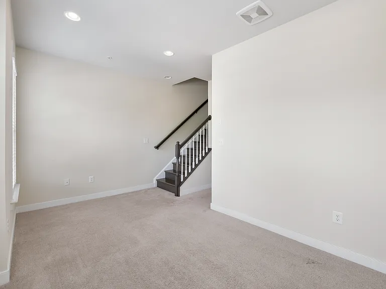 9780 Fields Rd — Photo 24