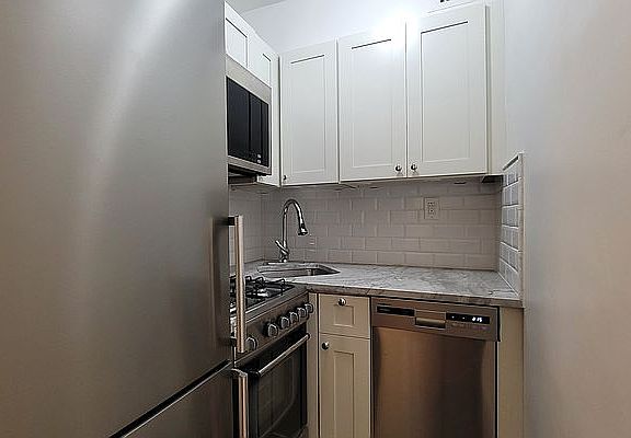 5th image of 128 E 91st St Frnt 2