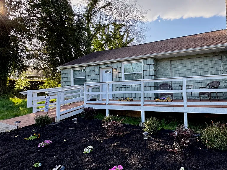 1115 Henrietta Dr — Photo 8
