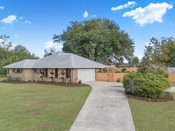 5526 Lakewood Cir, Panama City, FL 32404