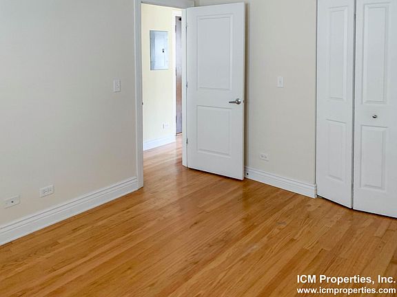 5th image of 4867 N Hermitage Ave #1D
