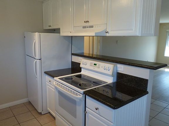 5th image of 3755 33rd St APT 1