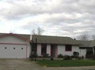 243 Arnwood St, Medford, OR 97501