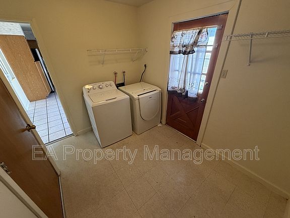 5th image of 1732 Muriel St NE