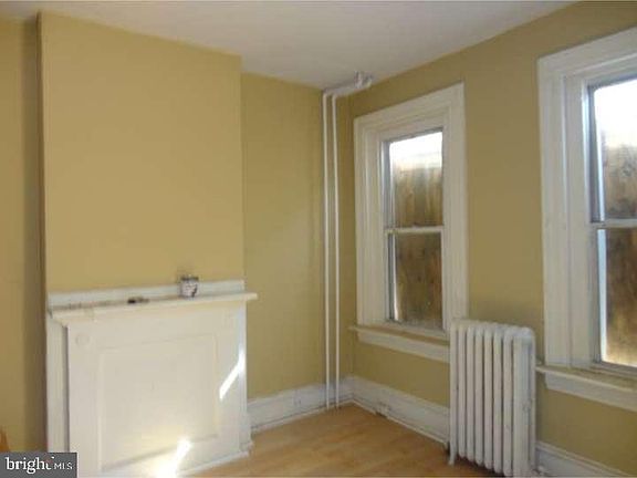 4th image of 2554 N Sartain St