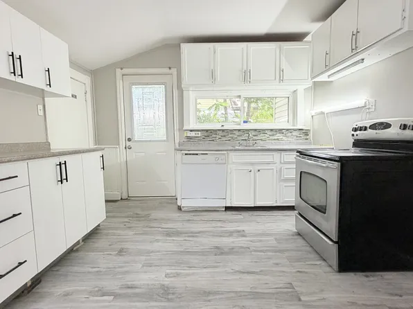 337 Maxwell St, Sarnia, ON N7T 5E1