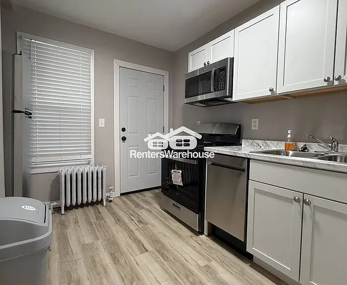 2925 2nd Ave S #3 — Photo 2