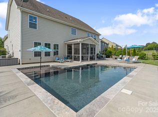 7405 Albemarle Dr, Denver, NC 28037