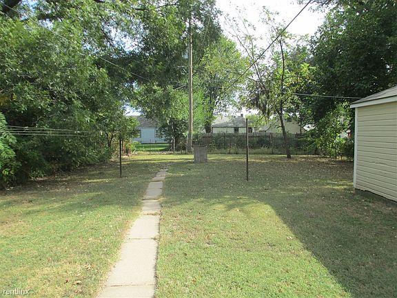 140 S. Edwards, Back Yard