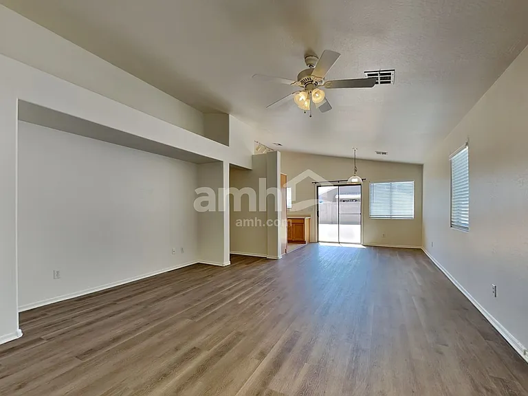 8417 W Hilton Ave — Photo 5