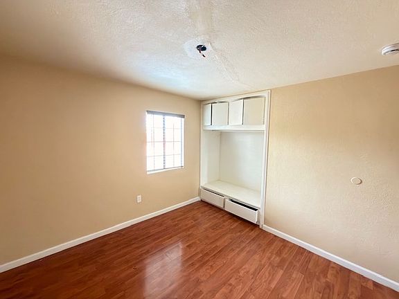 2nd image of 461 Rosemont St