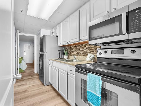 3rd image of 6804 N Ocean Blvd. #723