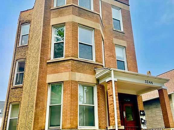3rd image of 3244 N Whipple St APT 1