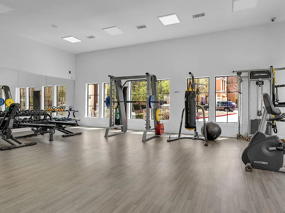 Fitness Center & Free Weights & TV at Mission Hills Apartments, San Antonio, Texas