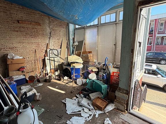 2nd image of 6053 Pine St