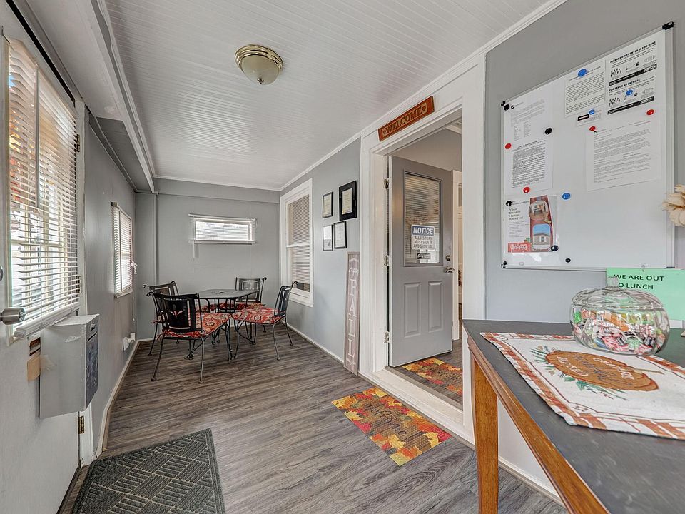 201 W 6th St Clayton, Ferrelview, MO 64163 Zillow