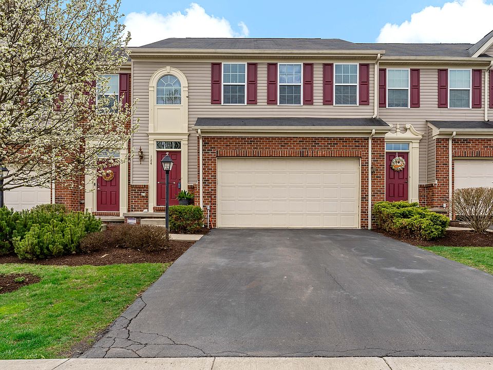 1st image of 124 Cobblestone Dr