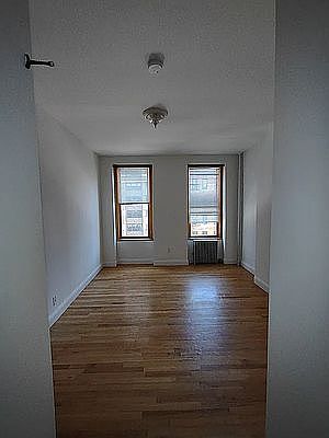 1st image of 1692 2nd Ave #5