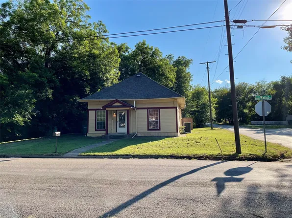 1502 S Walnut St, Sherman, TX 75090