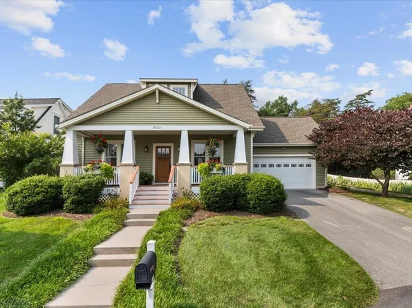 1300 Village Way S, Blacksburg, VA 24060