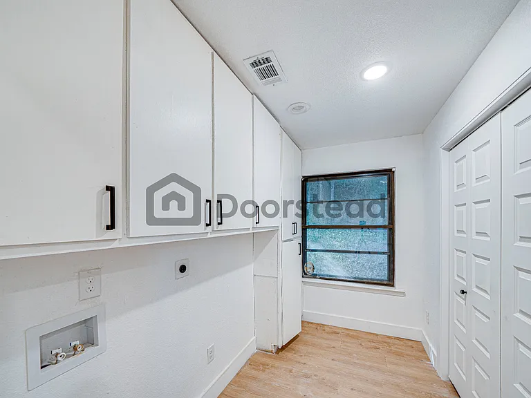5204 Blue Valley Ct — Photo 17