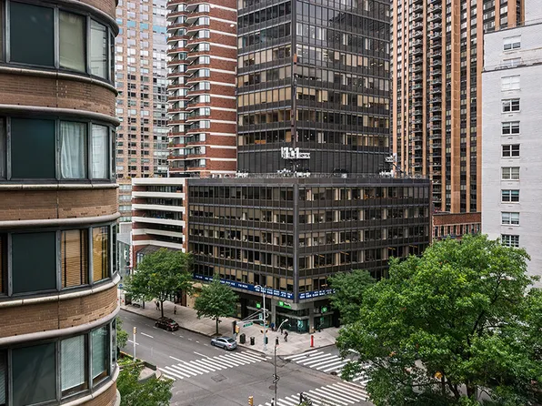 140 West 69th Street image 17 of 18