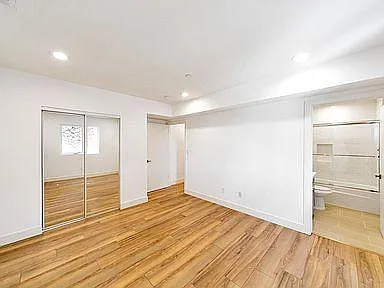 1235 1/2 W 39th Pl — Photo 10