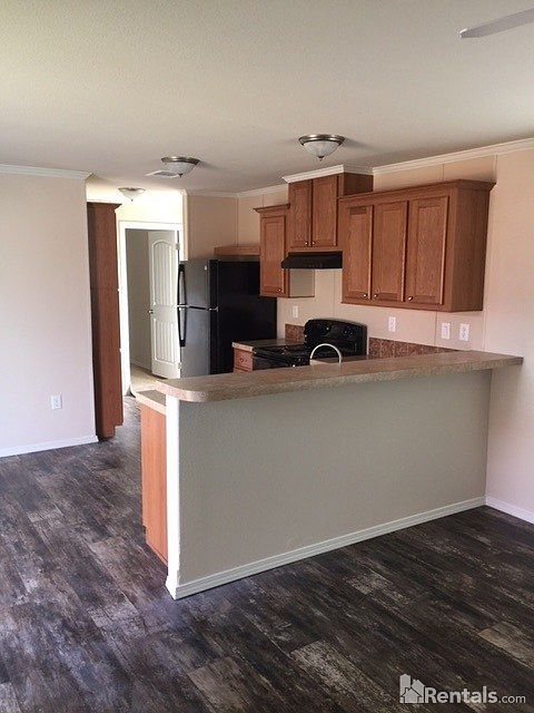 1st image of 820 Aspen Ln #95