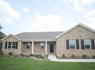 105 Pacific Ave, Shelbyville, TN 37160