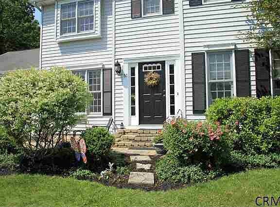 2nd image of 51 Hendrik Hudson Way